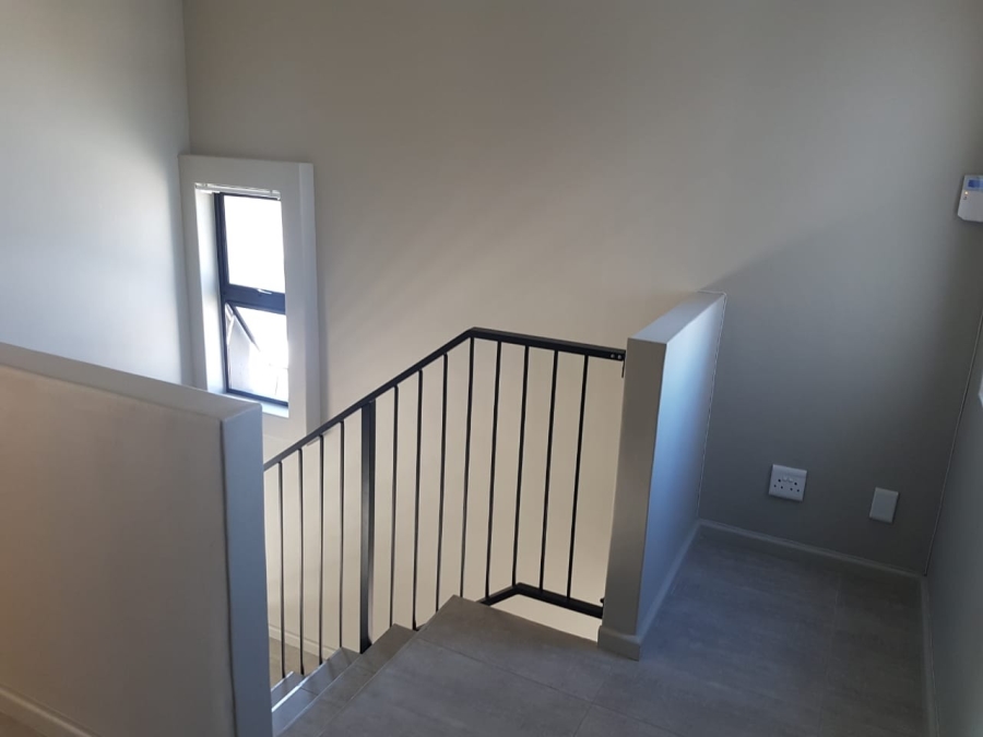 To Let 3 Bedroom Property for Rent in Parklands North Western Cape